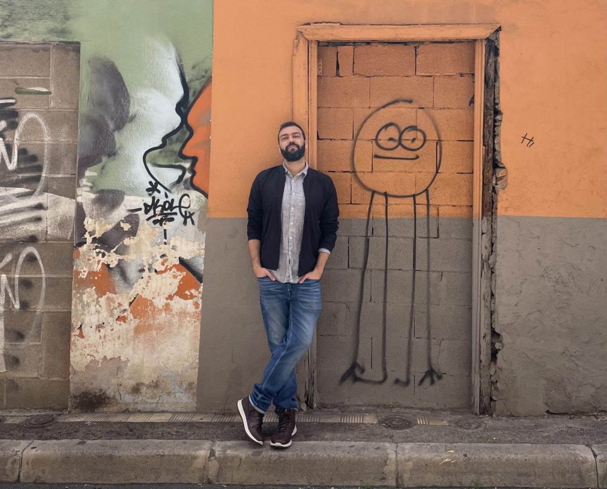 “La poesía es la explosión de los futuros posibles de la lengua”. Entrevista con Adalber Salas Hernández