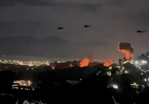 Palos de necio: Bordados y florituras ante la disolución de Occidente