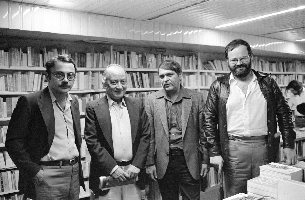 Tornillos viejos en la máquina del poema