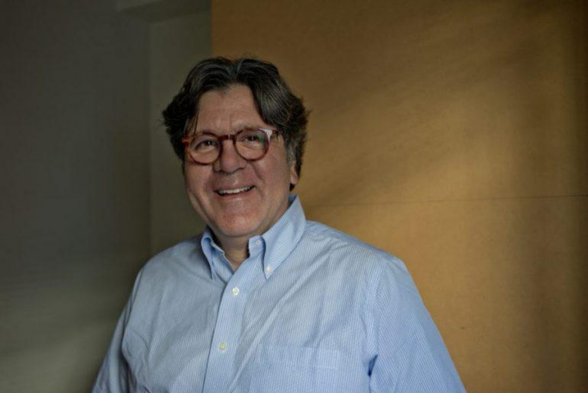 Luis Pérez Oramas presenta Servidumbre de luces, seguido de Poesía selecta